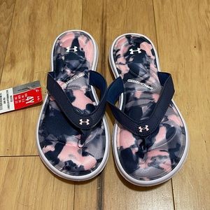 {Under Armour} NWT 4D Foam Flip-Flops